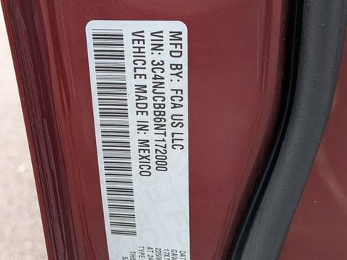 Used 2022 Jeep Compass Latitude image 31