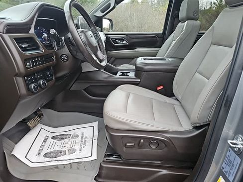 Used 2023 Chevrolet Tahoe Z71 w/ Luxury Package AWD/4WD image 10