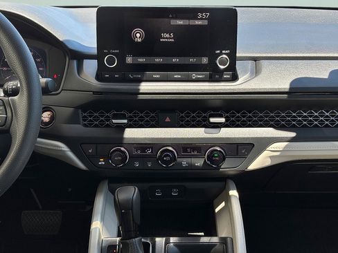 Used 2024 Honda Accord EX image 19