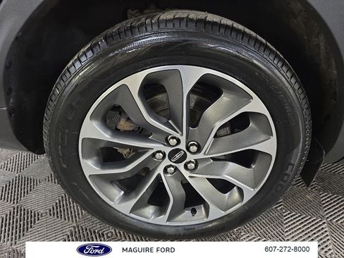 Used 2023 Lincoln Nautilus Reserve w/ Equipment Group 201A AWD/4WD image 17