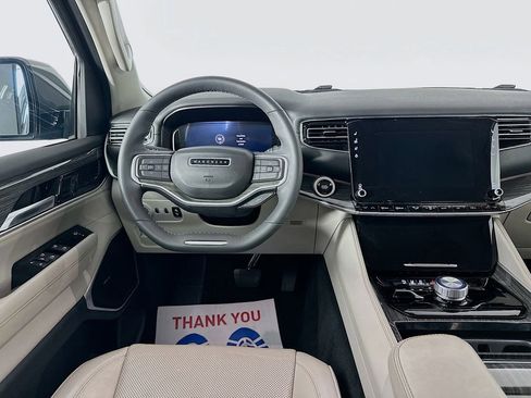 Used 2022 Jeep Wagoneer Series II image 30