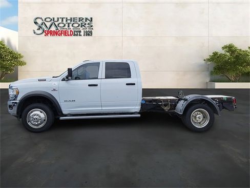 Used 2020 RAM 5500 Tradesman w/ Chrome Appearance Group image 2
