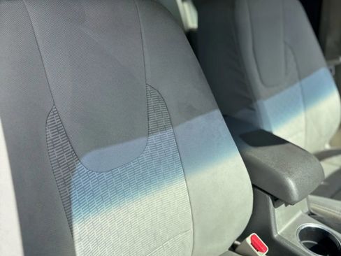 Used 2012 Ford Fusion S image 24