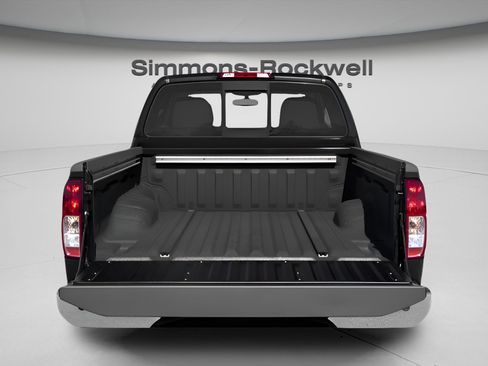 Used 2019 Nissan Frontier SV image 26