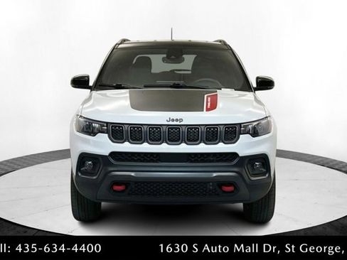 Used 2024 Jeep Compass Trailhawk image 8