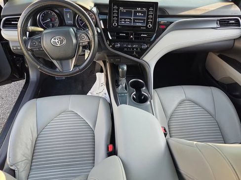 Used 2023 Toyota Camry SE FWD image 8
