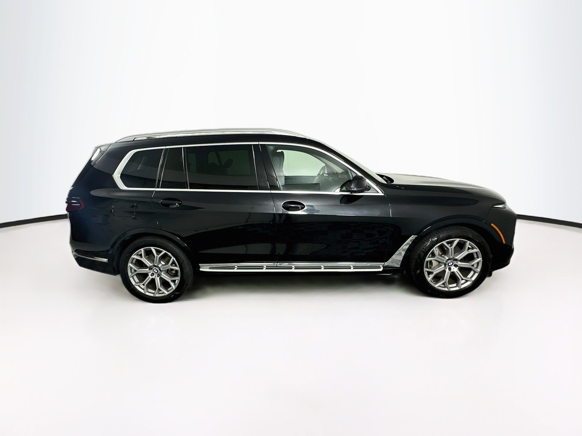 Used 2025 BMW X7 xDrive40i AWD/4WD image 10