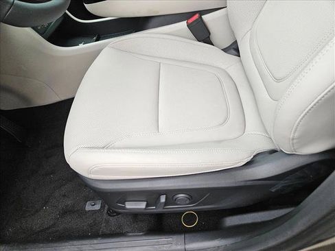 Certified 2025 Hyundai Tucson SEL AWD/4WD image 4