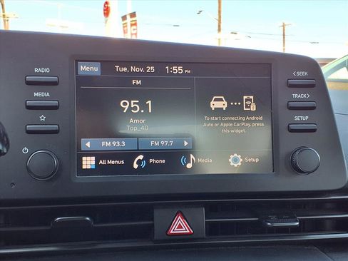 Used 2025 Hyundai Elantra Sport image 16