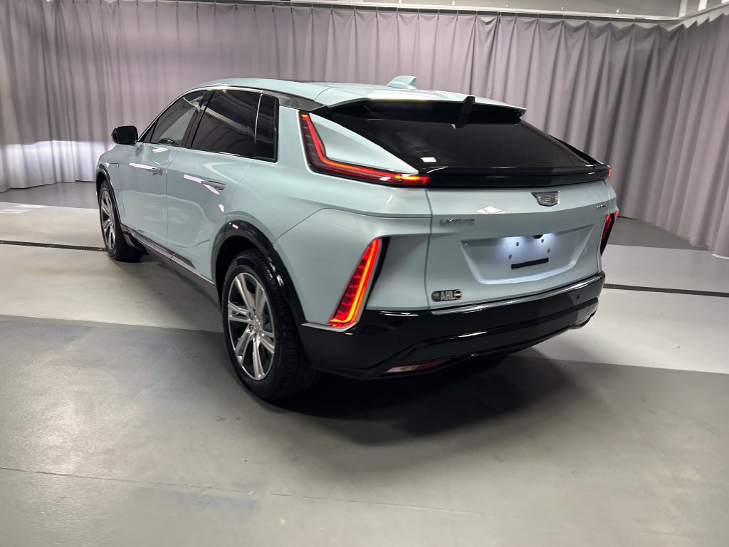 Used 2024 Cadillac Lyriq Tech AWD/4WD image 5