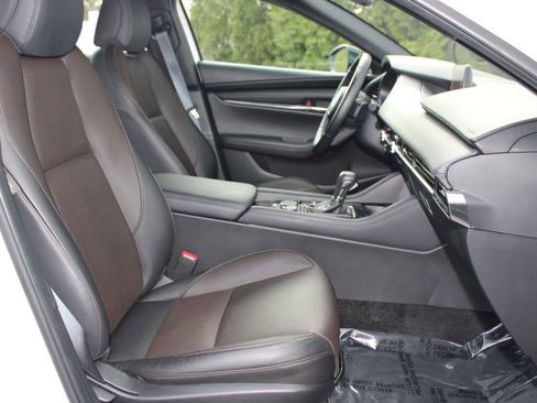 Used 2024 MAZDA MAZDA3 Hatchback w/Premium Plus Pkg AWD/4WD image 12