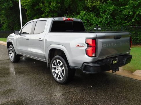 Used 2023 Chevrolet Colorado Z71 w/ Z71 Convenience Package 2 AWD/4WD image 9