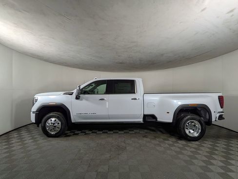 New 2026 GMC Sierra 3500 Denali Ultimate image 3