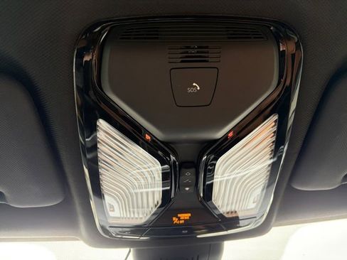 Used 2023 BMW X5 xDrive40i w/ Executive Package image 12