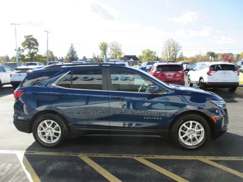 Used 2023 Chevrolet Equinox LT image 6