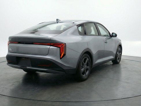 Used 2025 Kia K4 FWD image 9