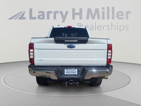 Used 2020 Ford F350 Lariat w/ Lariat Value Package AWD/4WD image 4