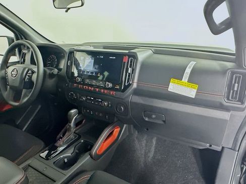 New 2025 Nissan Frontier PRO-4X w/ Pro Convenience Package image 28