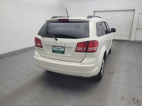 Used 2019 Dodge Journey SE FWD image 7