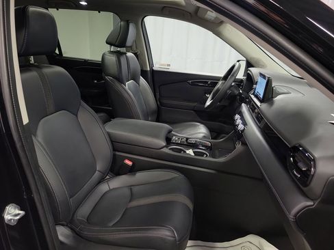 Used 2024 Honda Pilot Touring image 30