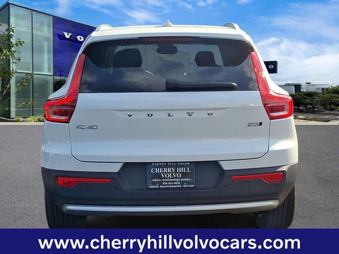 Certified 2025 Volvo XC40 B5 Core w/ Protection Package Premier image 6