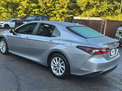 Used 2024 Toyota Camry LE image 7