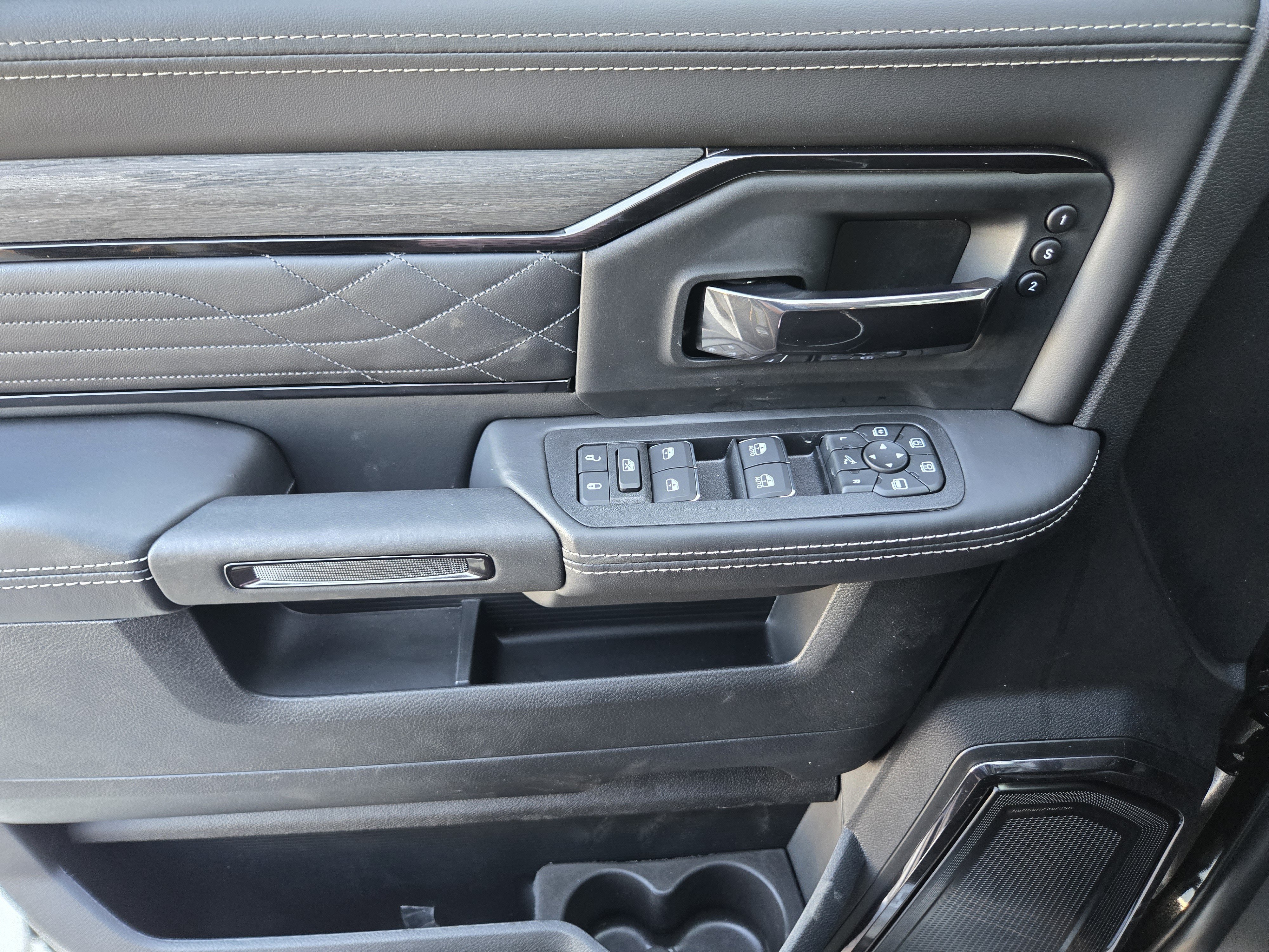 New 2027 RAM 3500 Limited AWD/4WD image 19