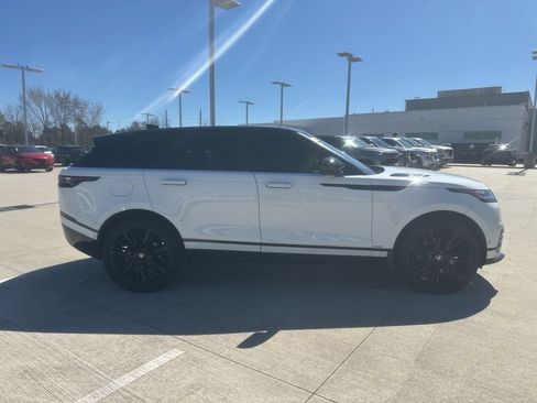 Used 2018 Land Rover Range Rover Velar R-Dynamic SE image 4