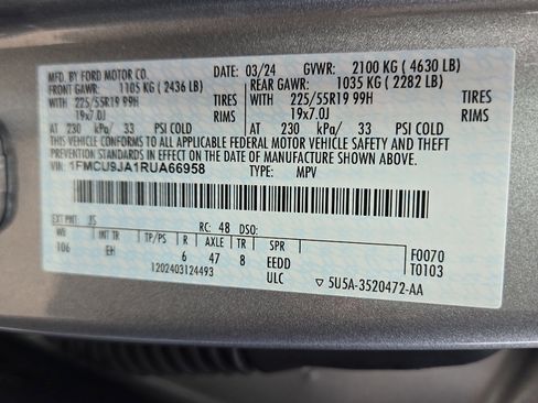 Used 2024 Ford Escape Platinum w/ Class II Trailer Tow Package AWD/4WD image 26