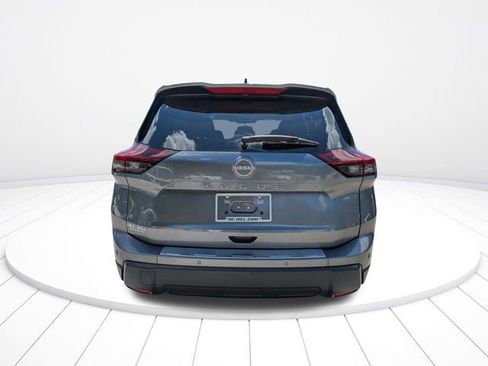 Used 2024 Nissan Rogue S FWD image 5