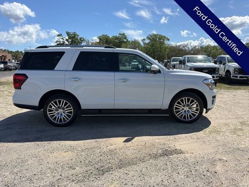Used 2023 Ford Expedition Limited image 7