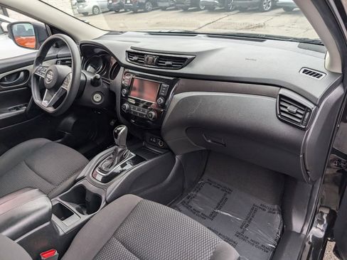Used 2021 Nissan Rogue Sport S image 13