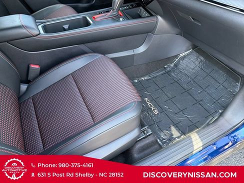Certified 2025 Nissan Kicks SR FWD image 38