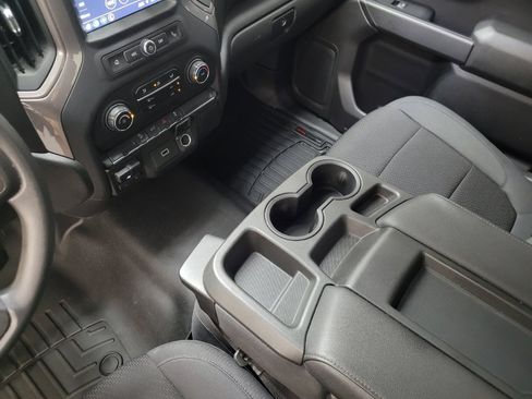Used 2019 Chevrolet Silverado 1500 Custom Trail Boss w/ Custom Convenience Package AWD/4WD image 26