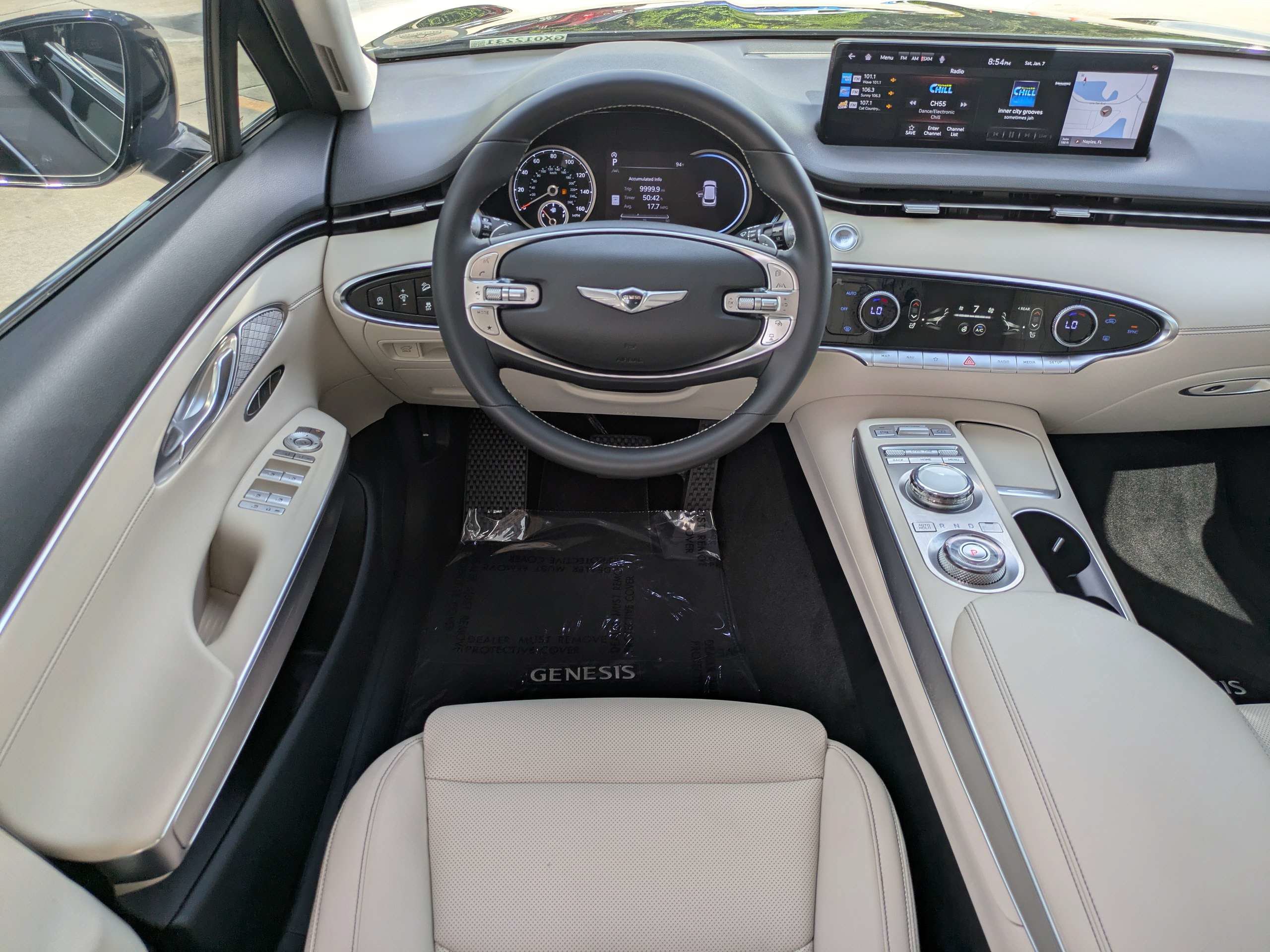 Certified 2024 Genesis GV70 2.5T w/ Select Package AWD/4WD image 15
