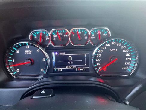 Used 2018 Chevrolet Tahoe LT AWD/4WD image 20