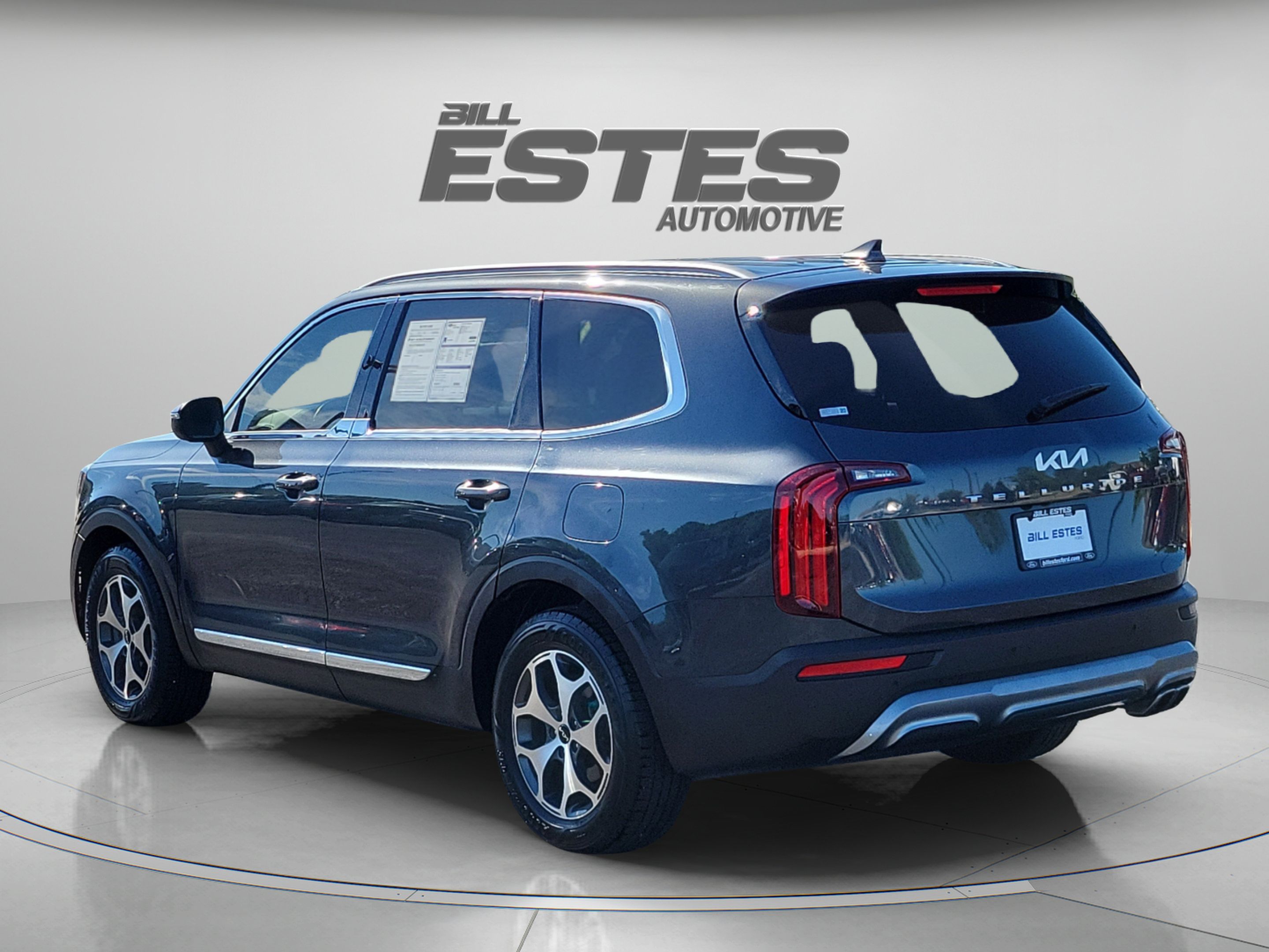 Used 2022 Kia Telluride EX FWD image 2