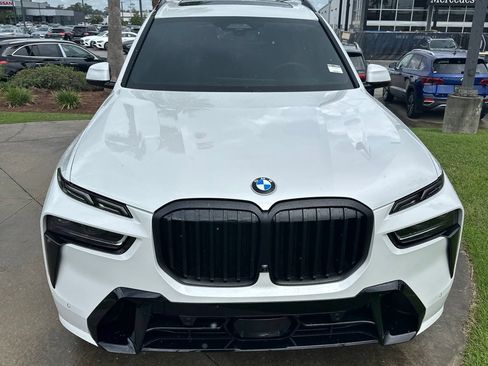 Used 2026 BMW X7 xDrive40i w/ M Sport Package AWD/4WD image 15