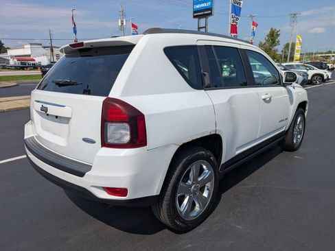 Used 2014 Jeep Compass Latitude AWD/4WD image 5
