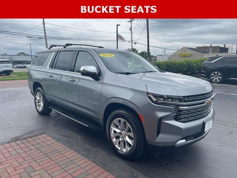 Used 2023 Chevrolet Suburban Premier AWD/4WD image 5