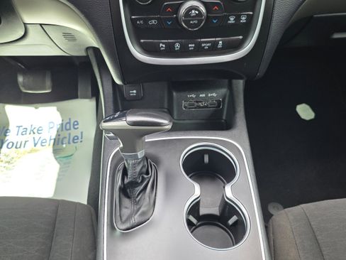 Used 2019 Dodge Durango SXT AWD/4WD image 17