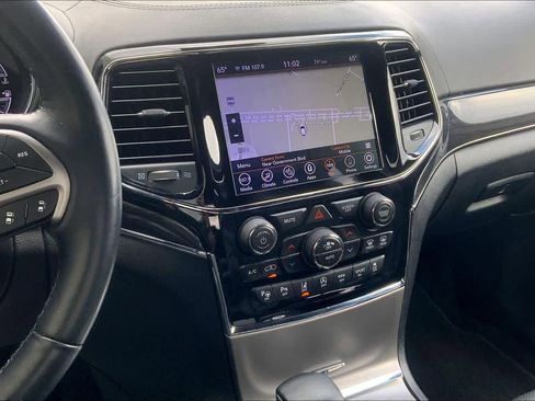 Used 2020 Jeep Grand Cherokee Overland image 7