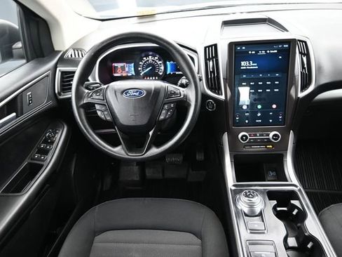 Used 2021 Ford Edge SE image 27