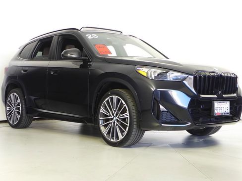 Used 2023 BMW X1 xDrive28i w/ Premium Package image 4