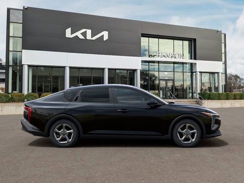 New 2026 Kia K4 FWD image 8