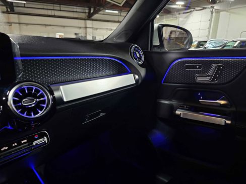New 2026 Mercedes-Benz GLB 250 4MATIC image 30