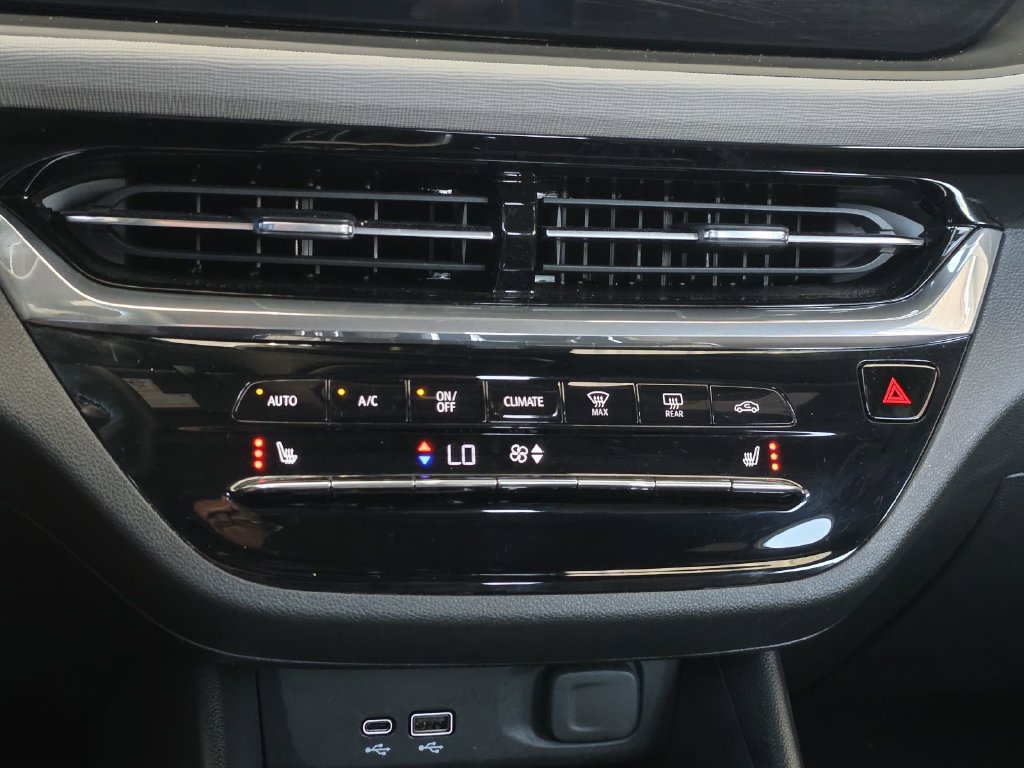 Used 2025 Buick Envista Avenir FWD image 17