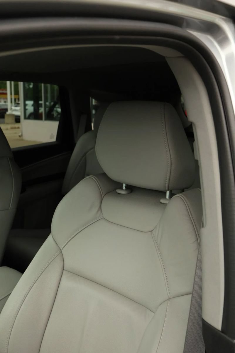 Used 2020 Acura MDX FWD image 18