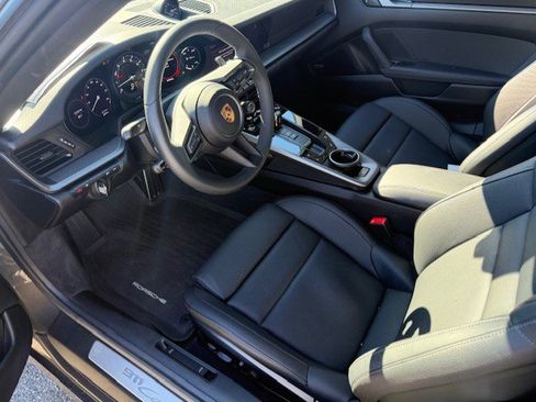 Certified 2024 Porsche 911 Carrera image 3