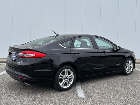 Used 2018 Ford Fusion SE FWD image 5
